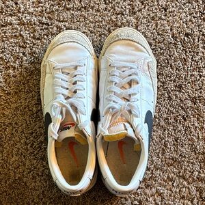 Nike Mens Low 77 Vintage White Black